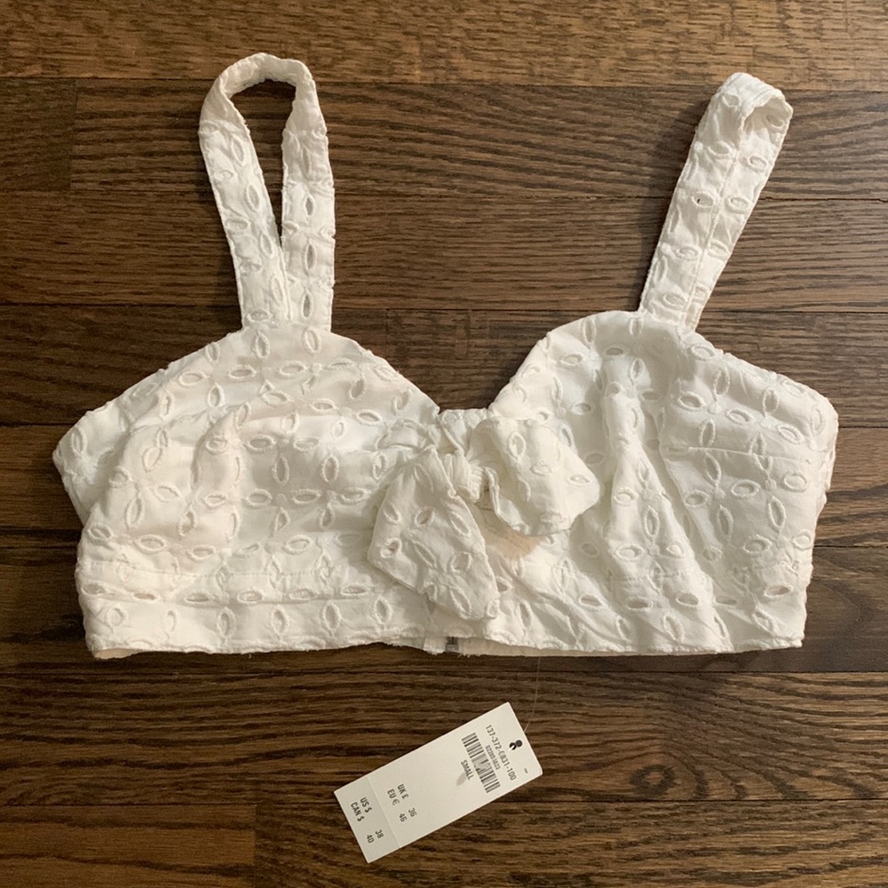 Cute white Abercrombie top
